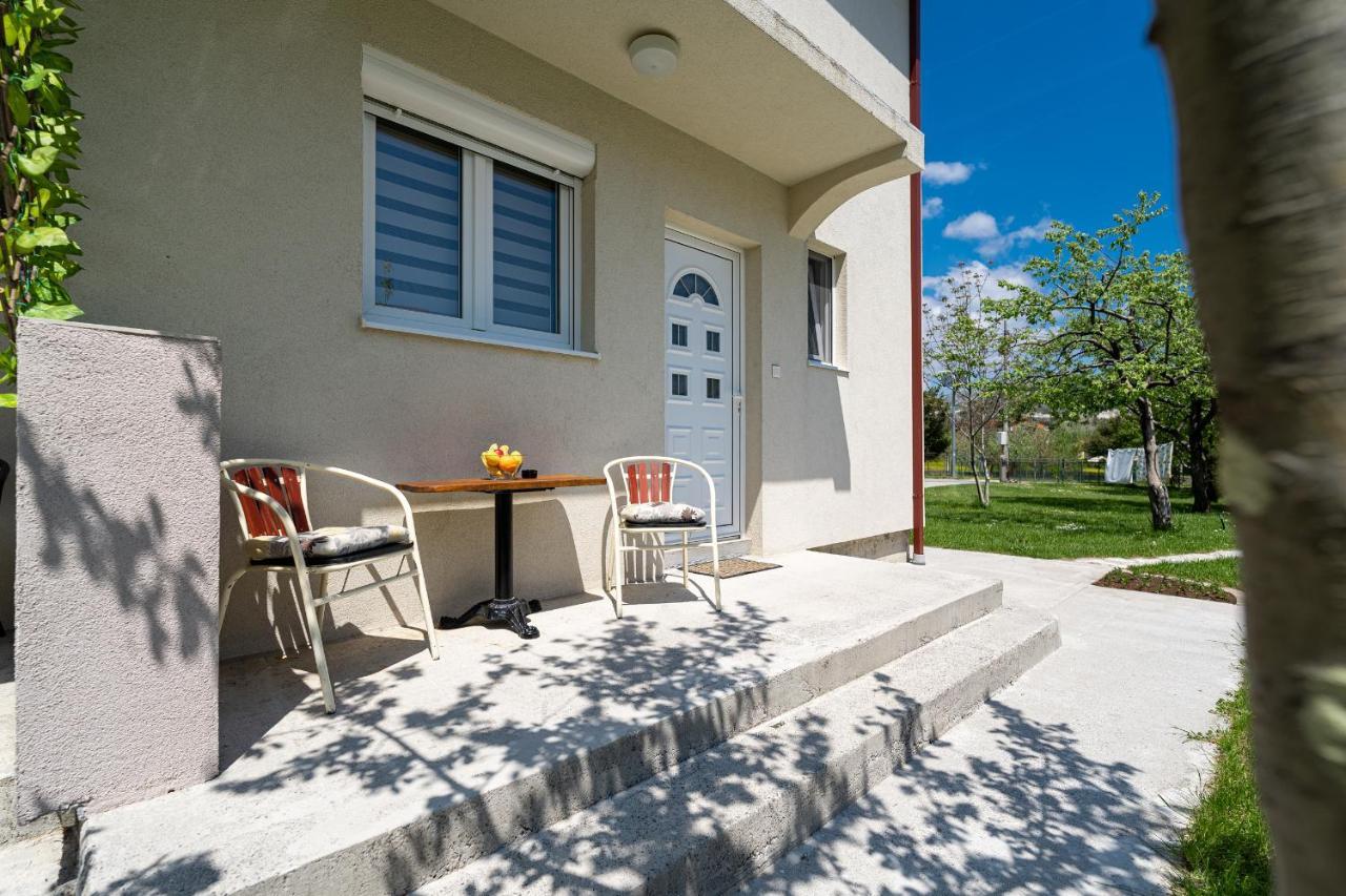 Apartments Gruda Cetinje Exterior photo